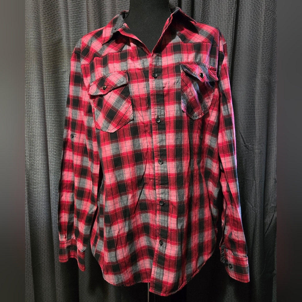 Men's Straight Faded light weight flannel size large